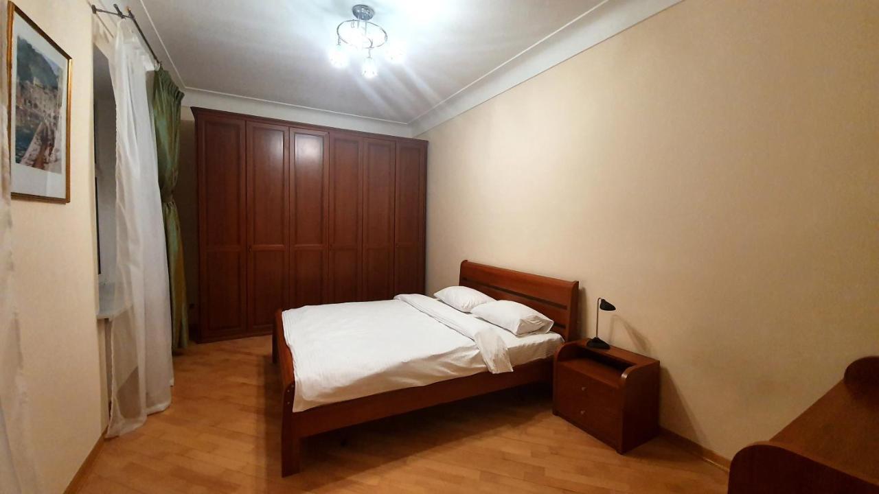 Real Home Apartments In Kiev Center Εξωτερικό φωτογραφία